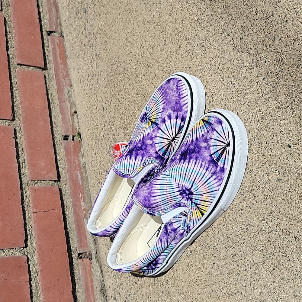 Woman's Vans size 9.5 mutli color tie dye